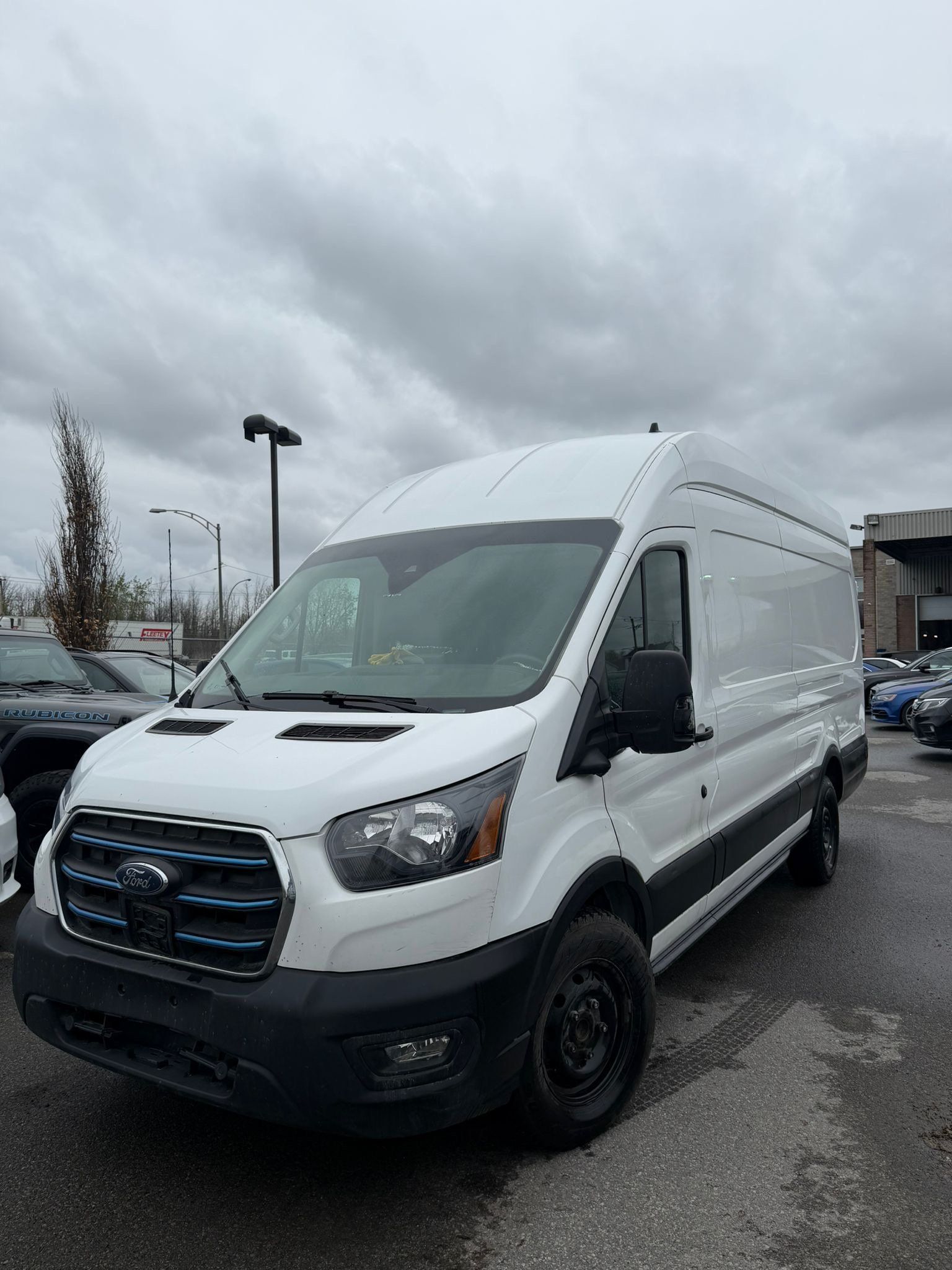 Ford E Transit Cargo VAN 2022 - Thumbnail 11