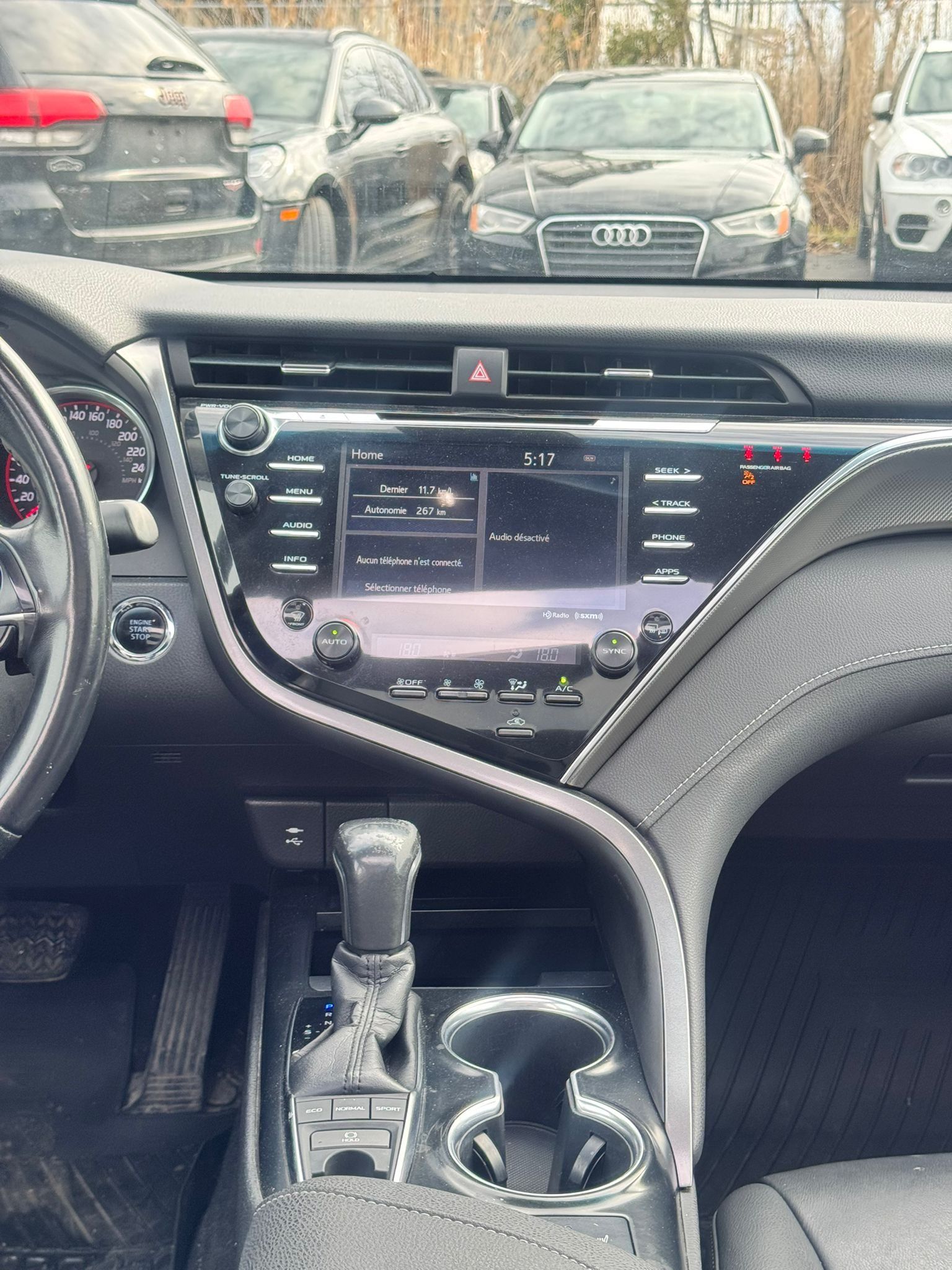 Toyota Camry 2018 - Thumbnail 10