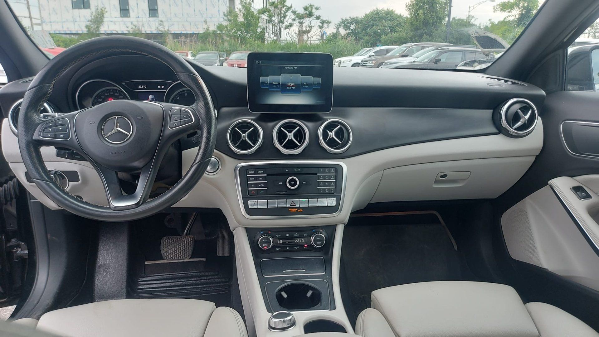 Mercedes-Benz GLA 250 2018 - Thumbnail 10
