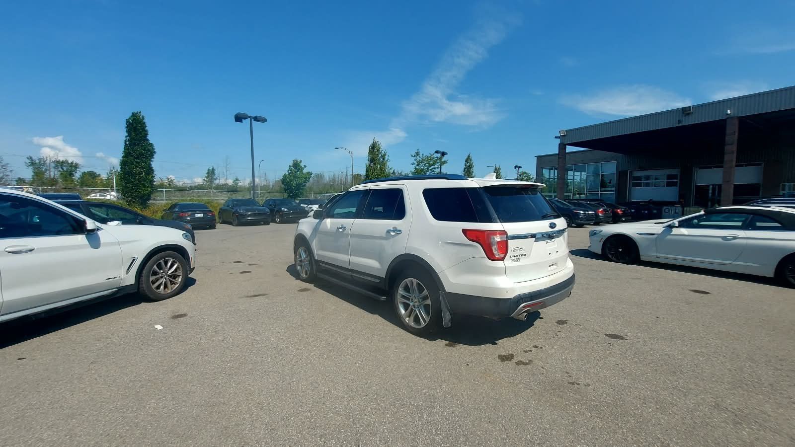 Ford Explorer 2017 - Thumbnail 3