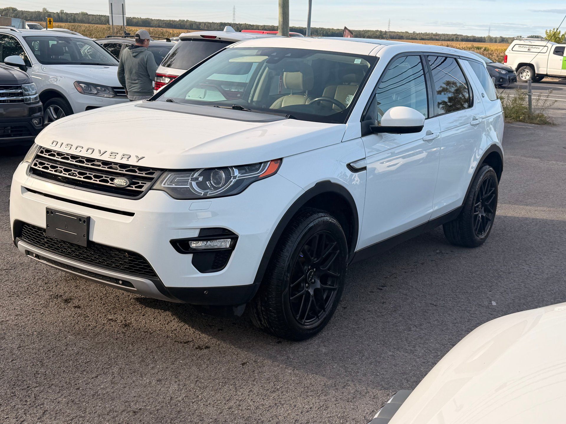 Land Rover Discovery Sport 2016 - Thumbnail 2